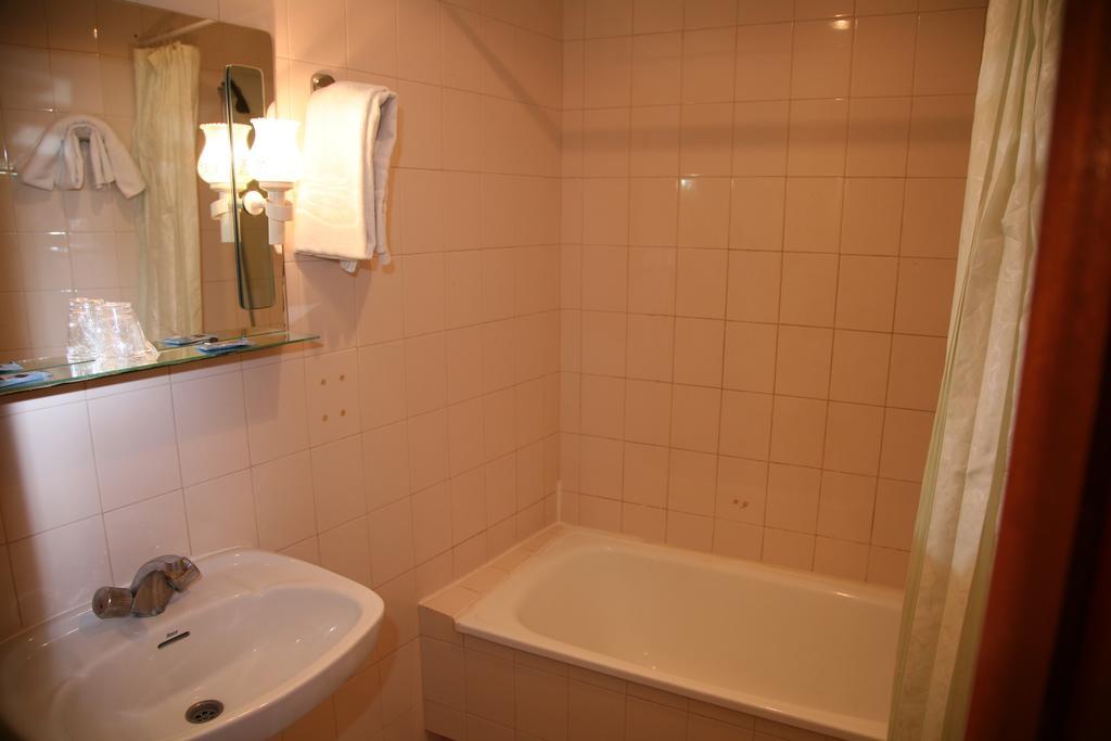 Hostal Santa Barbara Socuéllamos Buitenkant foto